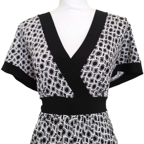 Vol 1 Geometric Print Dress Plus Size 1X Black White Stretch Jersey Knit - Picture 2 of 4
